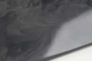 SATIN GREY & DEEP BLACK – Suelo de resina para verter