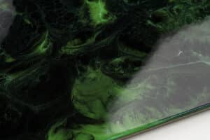 Metallic BAHIA GREEN & NEGRO INTENSO – Suelo de resina para verter