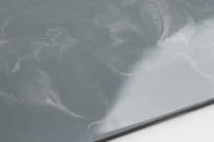 STRIEBORNÁ SIVÁ & Metallic PLATINUM SILVER – Epoxidová podlaha na liatie